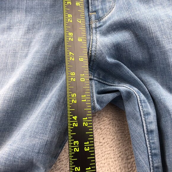 Levis Womens Jeans Sie 18W Classic Straight Leg Light Blue Denim Casual Ankle - Picture 7 of 14